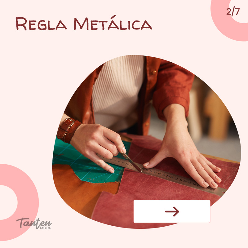 Regla metálica para hacer cortes rectos en cuero y armar bolsos